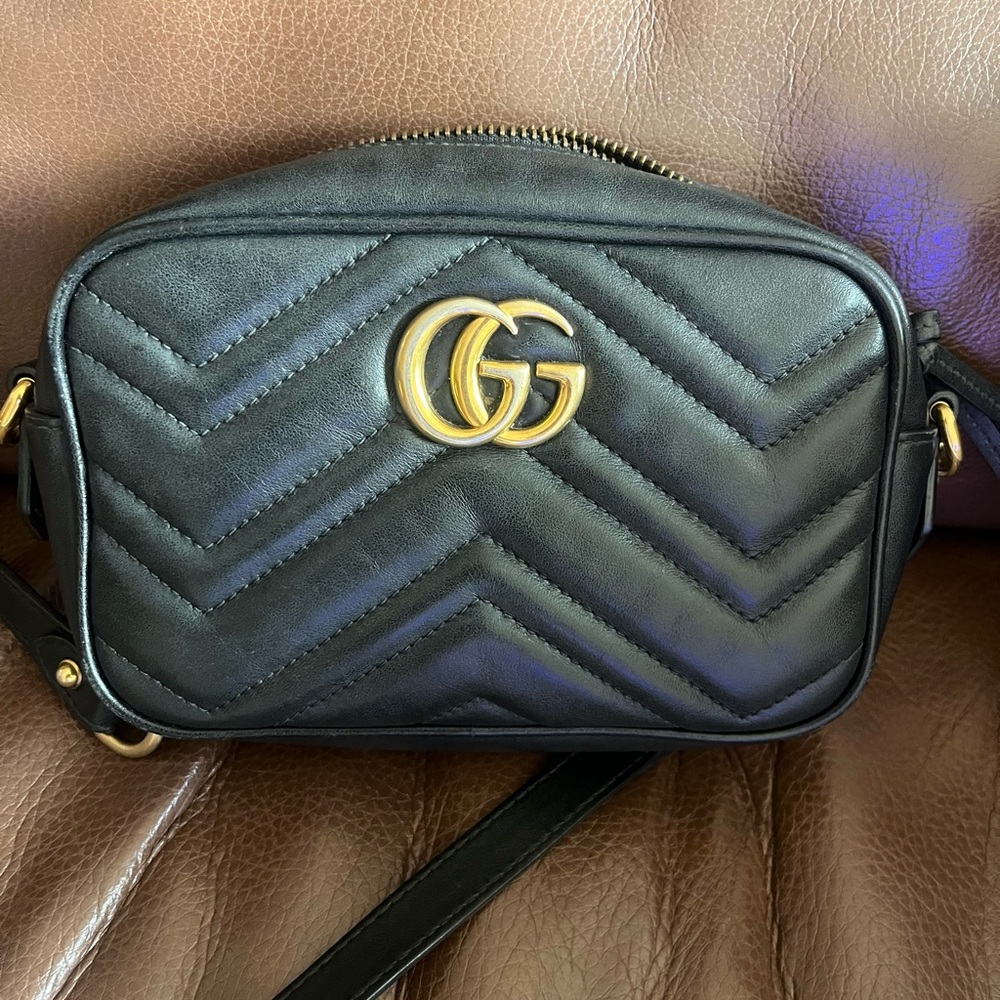 Gucci GG MARMONT SMALL SHOULDER BAG